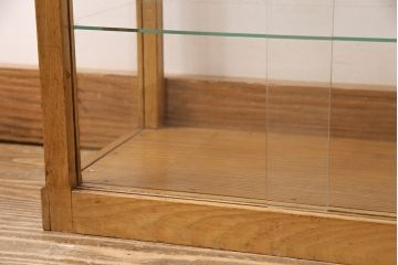アンティーク家具　昭和レトロ　素朴な木の風合いが味わい深い卓上ガラスケース(ショーケース、陳列棚、飾り棚)(R-050077)