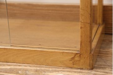 アンティーク家具　昭和レトロ　素朴な木の風合いが味わい深い卓上ガラスケース(ショーケース、陳列棚、飾り棚)(R-050077)