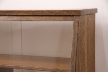 アンティーク家具　昭和レトロ　おしゃれにディスプレイできる台形型の卓上ガラスケース(ショーケース、陳列棚、飾り棚)(R-050078)