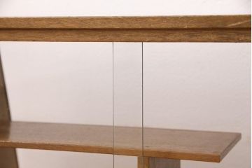 アンティーク家具　昭和レトロ　おしゃれにディスプレイできる台形型の卓上ガラスケース(ショーケース、陳列棚、飾り棚)(R-050078)