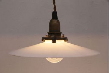 アンティーク照明　レトロな空間づくりにおすすめ!平笠シェードの吊り下げ照明(ペンダントライト、天井照明、電笠)(R-050083)