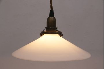 アンティーク照明　ナチュラルスタイルの空間にもおすすめ!平笠シェードの吊り下げ照明(ペンダントライト、天井照明、電笠)(R-050084)