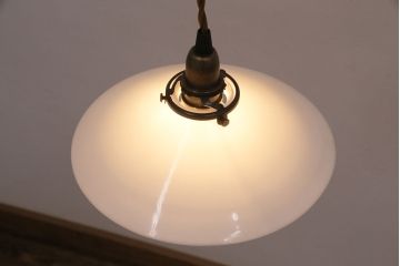 アンティーク照明　ナチュラルスタイルの空間にもおすすめ!平笠シェードの吊り下げ照明(ペンダントライト、天井照明、電笠)(R-050084)