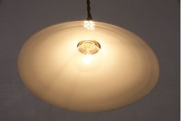 アンティーク照明　ナチュラルスタイルの空間にもおすすめ!平笠シェードの吊り下げ照明(ペンダントライト、天井照明、電笠)(R-050084)