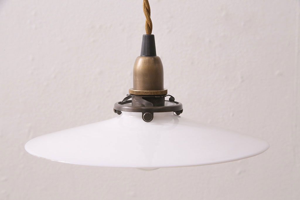 アンティーク照明　和製アンティーク　どこか懐かしさが漂う平笠シェードのペンダントライト2個セット(R-050085)