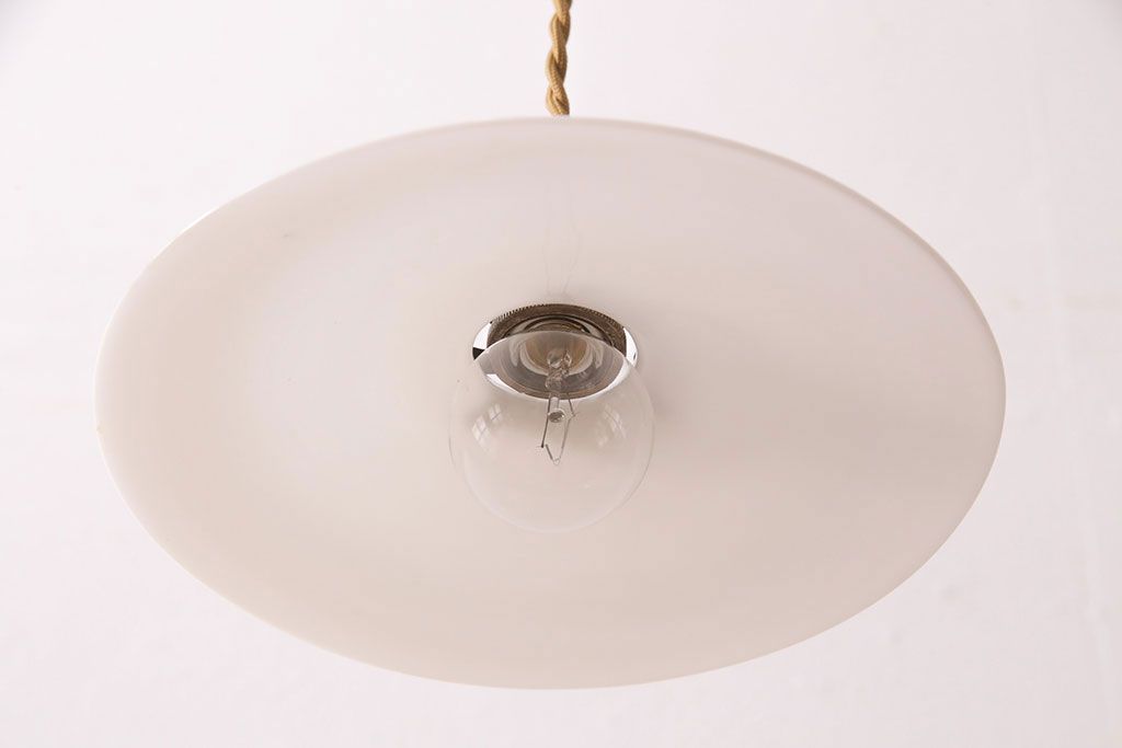 アンティーク照明　和製アンティーク　どこか懐かしさが漂う平笠シェードのペンダントライト2個セット(R-050085)