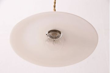 アンティーク照明　和製アンティーク　どこか懐かしさが漂う平笠シェードのペンダントライト2個セット(R-050085)