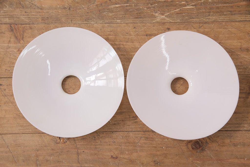 アンティーク照明　和製アンティーク　どこか懐かしさが漂う平笠シェードのペンダントライト2個セット(R-050085)