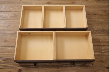 中古　北海道民芸家具　シックな色合いで落ち着いた空間を演出するサイドボード(キャビネット、収納棚)(R-050092)