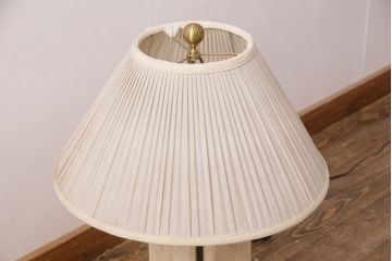ヴィンテージ照明　大理石風のスタンドがクラシカルな雰囲気を醸しだすテーブルスタンド(卓上照明、テーブルライト、デスクスタンド、ビンテージ)(R-050098)