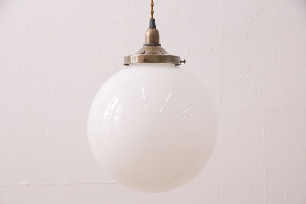 アンティーク照明　シンプルなデザインが取り入れやすい球体型の天井照明(吊り下げ照明、ペンダントライト)(R-050101)