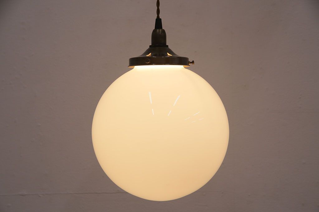 アンティーク照明　シンプルなデザインが取り入れやすい球体型の天井照明(吊り下げ照明、ペンダントライト)(R-050101)