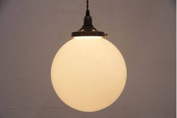 アンティーク照明　シンプルなデザインが取り入れやすい球体型の天井照明(吊り下げ照明、ペンダントライト)(R-050101)