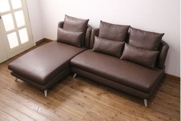 中古　美品　ARMONIA(アルモニア)　Bella Curva　合皮　スタイリッシュなデザインがおしゃれな2Pソファ、カウチソファセット(コーナーソファ、L字型ソファ、2人掛け、3人掛け)(R-050108)