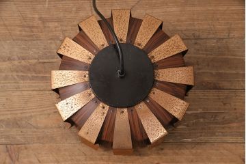 ヴィンテージ照明　デンマーク　ミッドセンチュリースタイルの空間づくりにおすすめの吊り下げ照明(天井照明、ペンダントライト、シェード、ビンテージ)(R-050109)