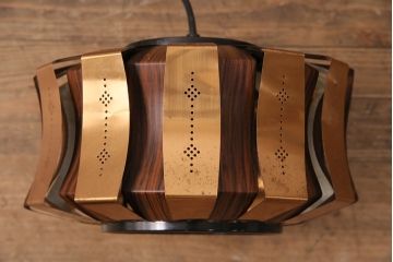 ヴィンテージ照明　デンマーク　ミッドセンチュリースタイルの空間づくりにおすすめの吊り下げ照明(天井照明、ペンダントライト、シェード、ビンテージ)(R-050109)