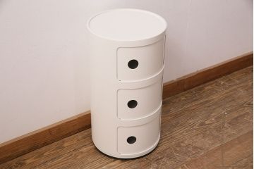 中古　イタリア　kartell(カルテル)社　おしゃれなインテリアとしておすすめのコンポニビリランドチェスト(チェスト、飾り棚、サイドチェスト)(R-050113)