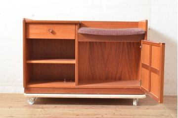 ヴィンテージ家具　イギリスビンテージ　nathan社(ネイサン)　チーク材　取り入れるだけでおしゃれなテレフォンチェア(テレフォンベンチ、収納棚、戸棚)(R-050116)