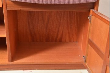 ヴィンテージ家具　イギリスビンテージ　nathan社(ネイサン)　チーク材　取り入れるだけでおしゃれなテレフォンチェア(テレフォンベンチ、収納棚、戸棚)(R-050116)
