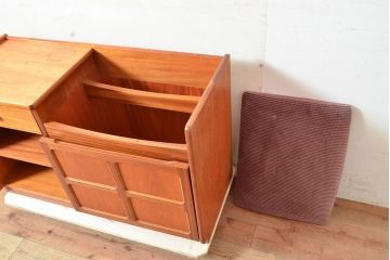 ヴィンテージ家具　イギリスビンテージ　nathan社(ネイサン)　チーク材　取り入れるだけでおしゃれなテレフォンチェア(テレフォンベンチ、収納棚、戸棚)(R-050116)