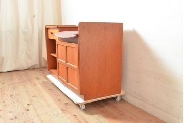 ヴィンテージ家具　イギリスビンテージ　nathan社(ネイサン)　チーク材　取り入れるだけでおしゃれなテレフォンチェア(テレフォンベンチ、収納棚、戸棚)(R-050116)