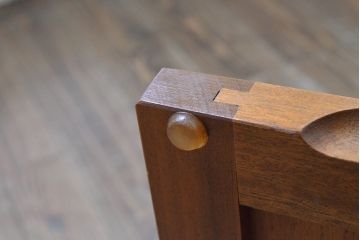 イギリスヴィンテージ　チーク材　珍しいデザイン!　nathan(ネイサン)社製のレコードラック(オーディオラック、収納棚、キャビネット、ビンテージ)(R-050118)