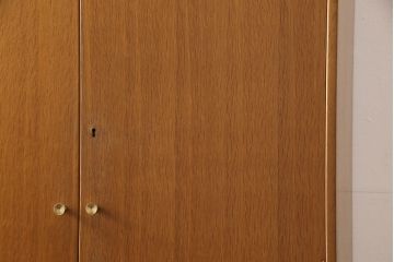 イギリスヴィンテージ　G-PLAN(ジープラン)　トーラ材　かっこ良さが際立つBBシリーズのワードローブ(洋服タンス、収納棚、キャビネット、ビンテージ)(R-050126)