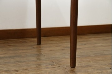 ビンテージ家具　北欧ヴィンテージ　明るい木色がぬくもりを感じるチーク材製エクステンションテーブル　(R-050132)