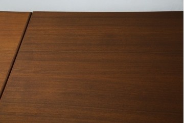 ビンテージ家具　北欧ヴィンテージ　明るい木色がぬくもりを感じるチーク材製エクステンションテーブル　(R-050132)