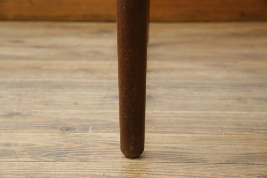 ビンテージ家具　北欧ヴィンテージ　明るい木色がぬくもりを感じるチーク材製エクステンションテーブル　(R-050132)