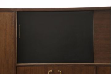 イギリスビンテージ　G-PLAN(ジープラン)　トーラ材　BBシリーズ(Black&Brass)のサイドボード(サイドキャビネット、ヴィンテージ)(R-050140)