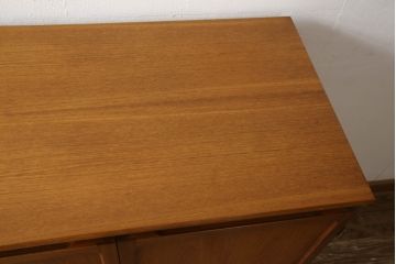 イギリスヴィンテージ　チーク材　レトロモダンなテレビキャビネット(収納棚、戸棚、サイドキャビネット、ビンテージ)(R-050145)