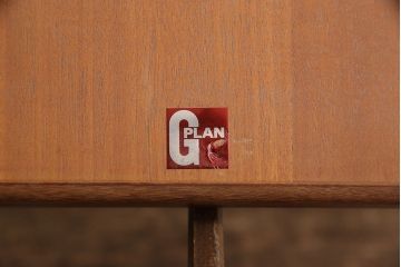 イギリスヴィンテージ　G-PLAN(ジープラン)　チーク材　シンプルで幅広いインテリアに取り入れやすいエクステンションテーブル(ダイニングテーブル、ビンテージ)(R-050158)