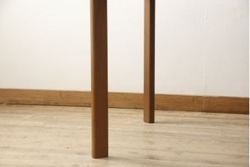 ビンテージ家具　北欧ヴィンテージ　G-PLAN(ジープラン)　チーク材のあたたかみを感じるダイニングテーブル(エクステンションテーブル、拡張式テーブル)(R-050159)