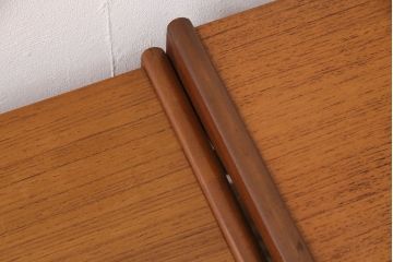 イギリスヴィンテージ　北欧スタイル　G-PLAN(ジープラン)　チーク材　温かみのある木味が魅力のネストテーブル(サイドテーブル)(R-050161)