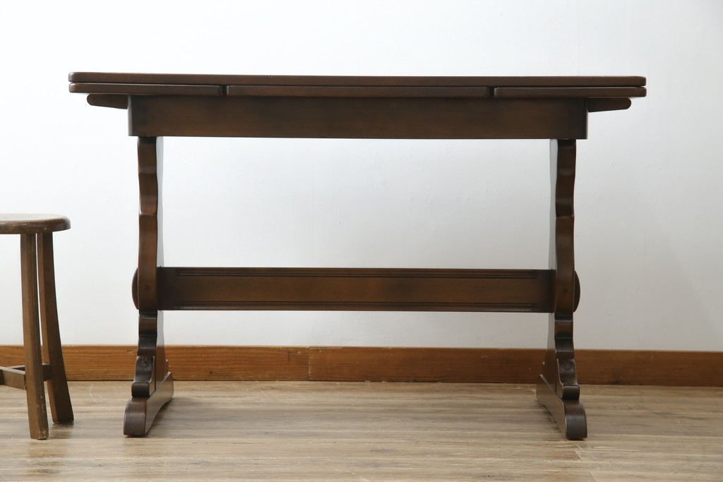 ヴィンテージ家具　イギリス　ERCOL(アーコール)　ニレ材　カントリースタイルにおすすめのドローリーフテーブル　(R-050163)