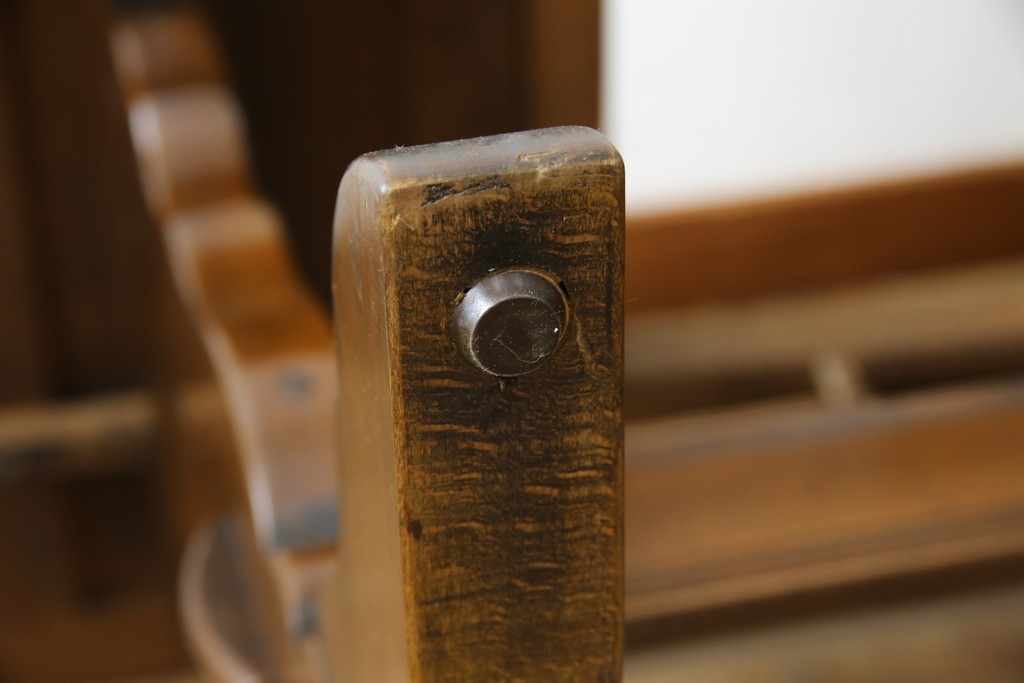 ヴィンテージ家具　イギリス　ERCOL(アーコール)　ニレ材　カントリースタイルにおすすめのドローリーフテーブル　(R-050163)