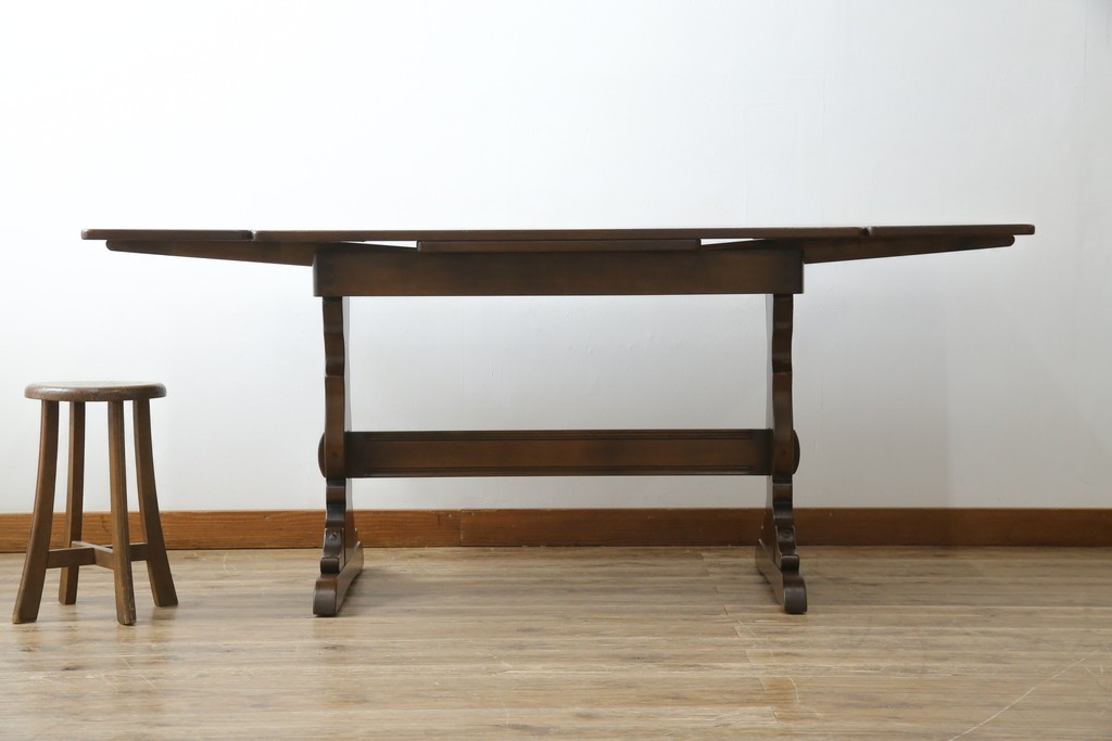 ヴィンテージ家具　イギリス　ERCOL(アーコール)　ニレ材　カントリースタイルにおすすめのドローリーフテーブル　(R-050163)