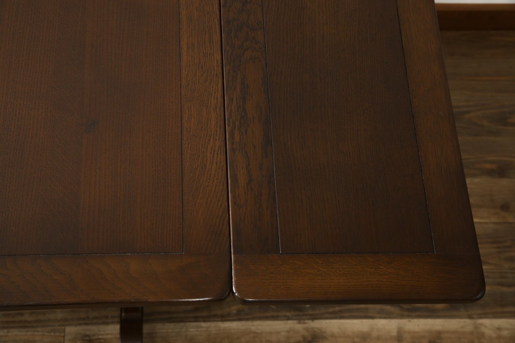 ヴィンテージ家具　イギリス　ERCOL(アーコール)　ニレ材　カントリースタイルにおすすめのドローリーフテーブル　(R-050163)