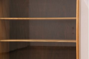北欧ビンテージ　GORDON RUSSELL(ゴードンラッセル)　洗練された佇まいが魅力のオーク材製サイドキャビネット(サイドボード、収納棚、飾り棚、ヴィンテージ)(R-050168)