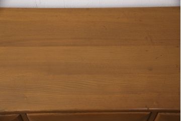 ヴィンテージ　楡材　ERCOL(アーコール)　温もり溢れるキャスター付きサイドボード(収納棚、キャビネット、ビンテージ)(R-050172)
