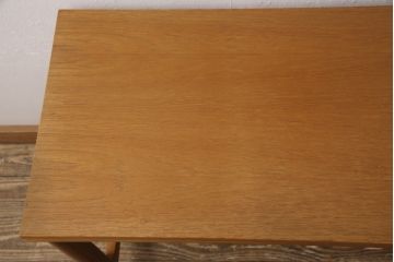ヴィンテージ家具　北欧スタイル　 A.H McINTOSH(マッキントッシュ)　チーク材製の多機能なネストテーブル(エクステンションテーブル、サイドテーブル、ビンテージ)(R-050173)