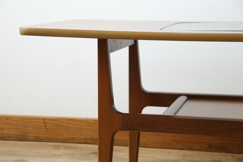 北欧ヴィンテージ　チーク材　スタイリッシュなガラストップテーブル　(R-050175)