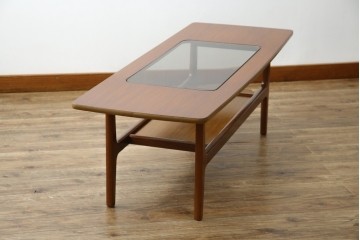 北欧ヴィンテージ　チーク材　スタイリッシュなガラストップテーブル　(R-050175)