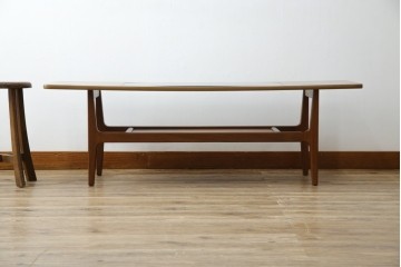 北欧ヴィンテージ　チーク材　スタイリッシュなガラストップテーブル　(R-050175)