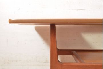 北欧ヴィンテージ　チーク材　スタイリッシュなガラストップテーブル(センターテーブル、リビングテーブル、ビンテージ)(R-050175)