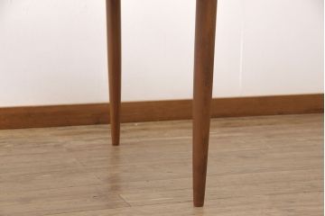 ヴィンテージ家具　北欧ビンテージ　G-PLAN(ジープラン)　チーク材　圧迫感が感じにくいオーバル型のエクステンションテーブル(ダイニングテーブル、拡張式テーブル)(R-050176)
