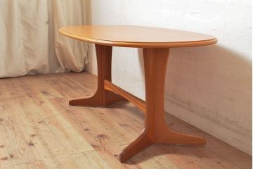 北欧ヴィンテージ　チーク材製のシンプルなセンターテーブル(サイドテーブル、カフェテーブル、ビンテージ)(R-050178)