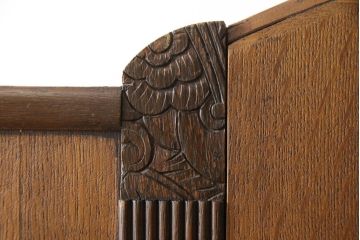 イギリスアンティーク　オーク材　こだわりの意匠が光るワードローブ(洋服タンス)(R-050184)