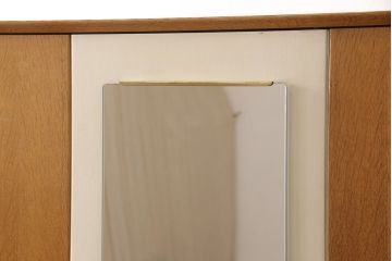 北欧ヴィンテージ　G-PLAN(ジープラン)　サニーオーク&チャイニーズホワイト　個性的でおしゃれなワードローブ(洋服タンス、ビンテージ)(R-050185)